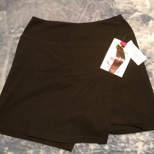 Woman’s with Control by Renee Greenstein Skort Size LP NWT